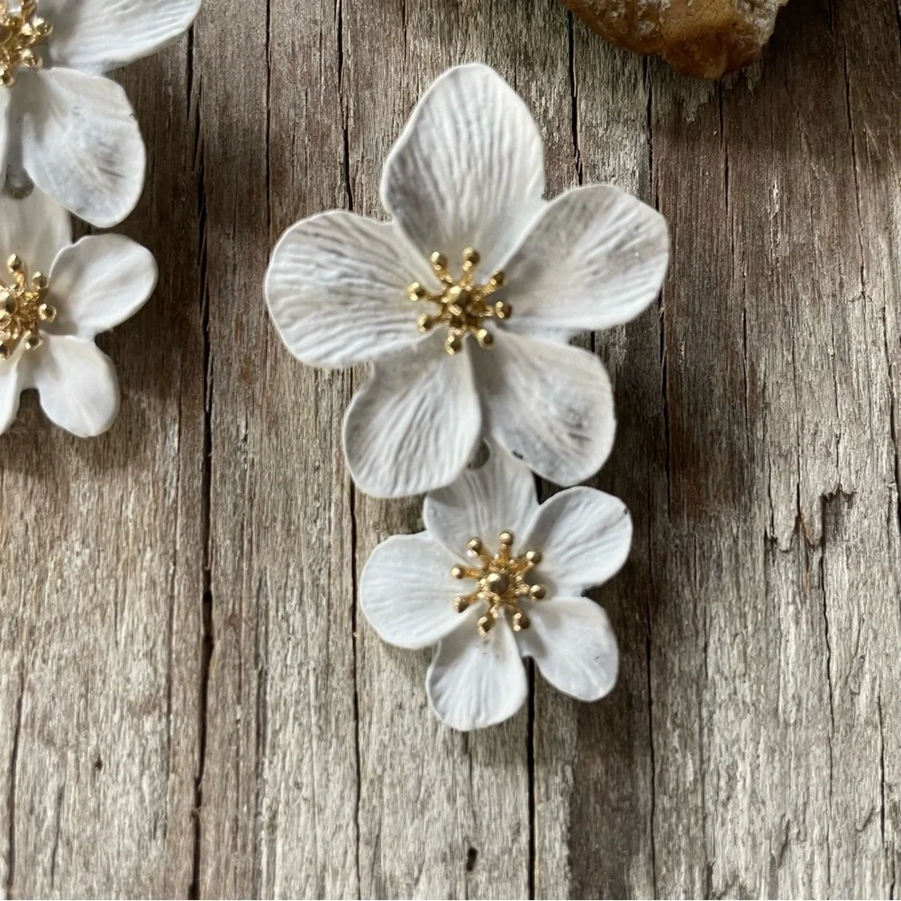 Anthro Blossom Earrings in Narcissus - Picture 4 of 4